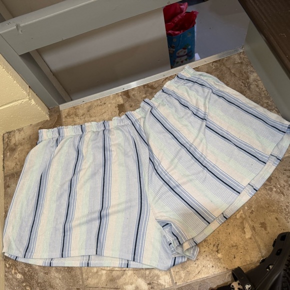 Women’s Pennington’s Brand Blue Striped Elastic Waist Cozy Summer Shorts Size:6X - Picture 8 of 14